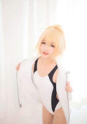 邻居索菲
